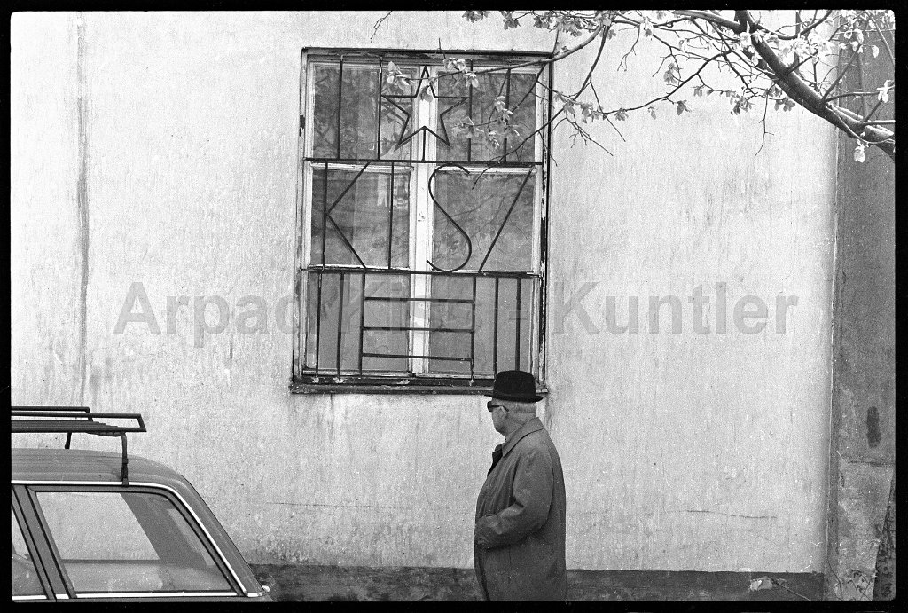 KISZ helyiseg ablaka - 1987